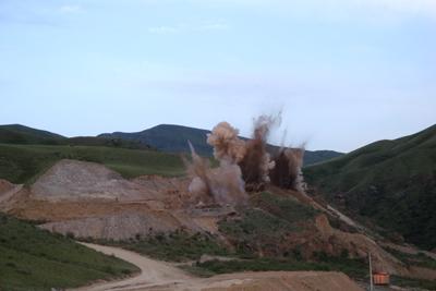 廠房開(kāi)挖爆破